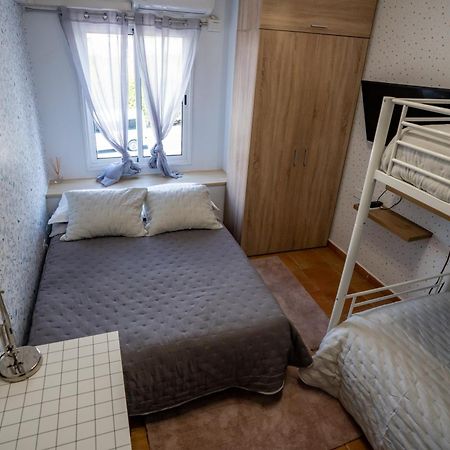 Casa Julio - Alcala Complete Coastal Retreat - Entire Apartment - 3 Min Walk From The Ocean - Shared Entrance With Host ภายนอก รูปภาพ