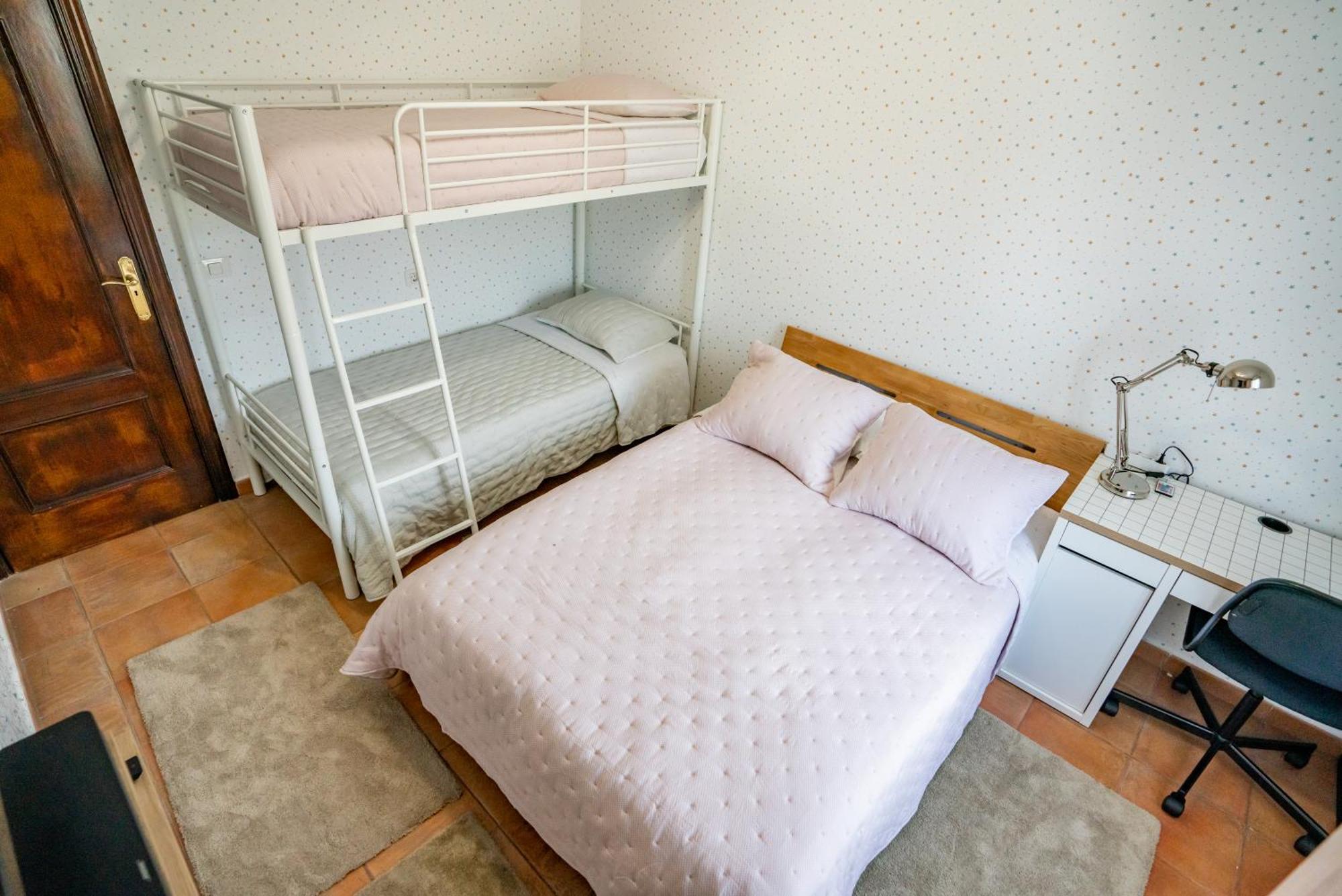 Casa Julio - Alcala Complete Coastal Retreat - Entire Apartment - 3 Min Walk From The Ocean - Shared Entrance With Host ภายนอก รูปภาพ